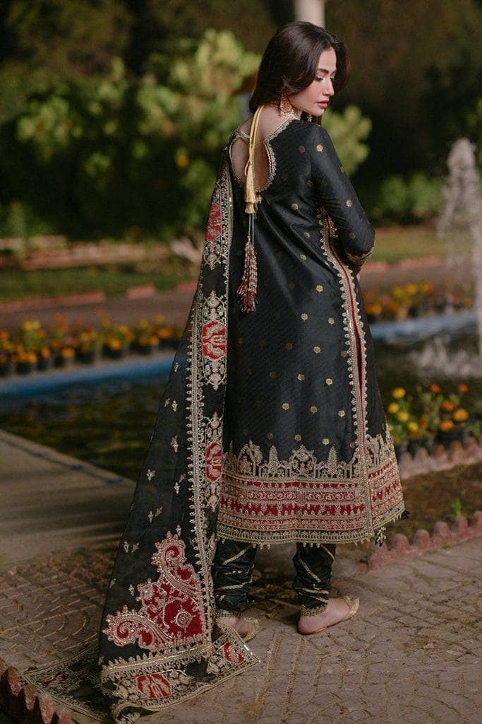 img_qalamkar_luxury_formals_awwal_boutique