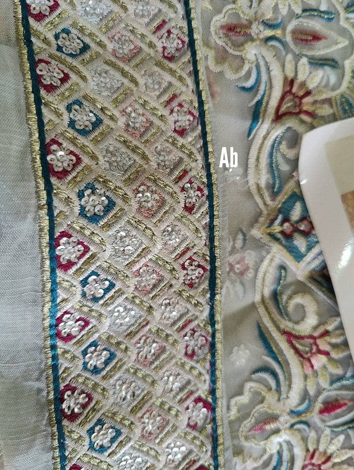 img_open_pics_afrozeh_dhoop_kinaarey_awwal_boutique