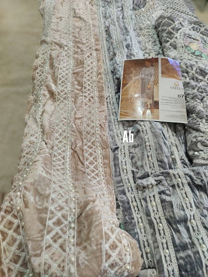 img_open_pic_maria_b_velvet_awwal_boutique