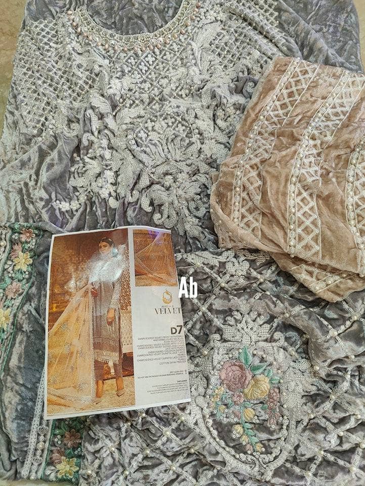 img_open_pic_maria_b_velvet_awwal_boutique