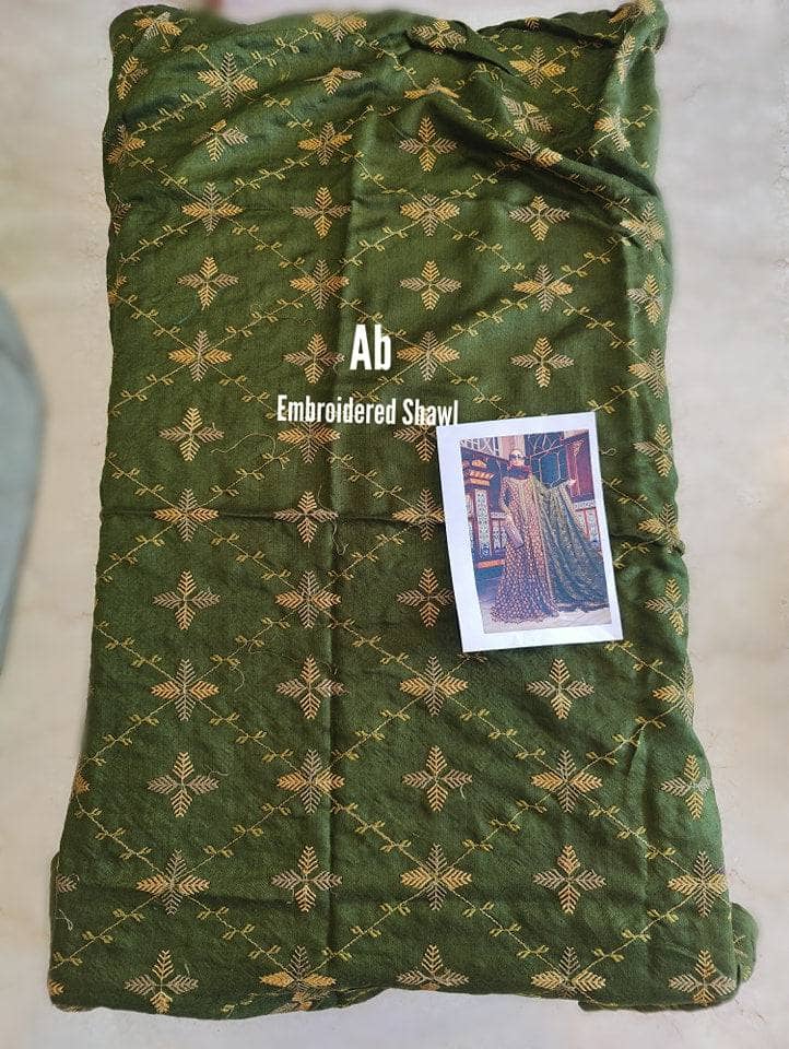 img_maria_b_linen_embroidered_shawl_awwal_boutique