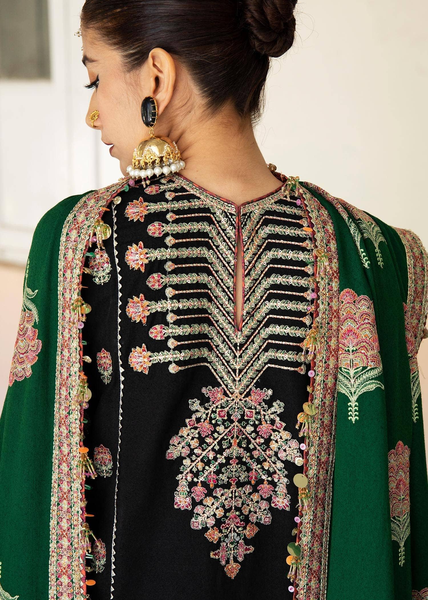 img_hussain_rehar_karandi_22_awwal_boutique