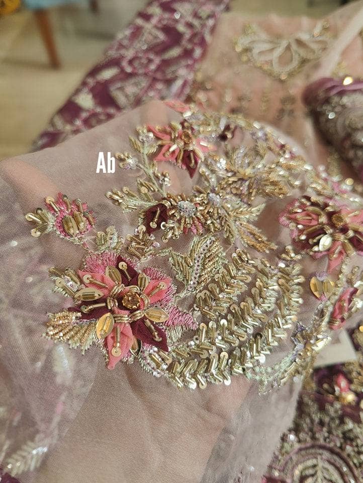 img_maryam_hussain_wedding_awwal_boutique