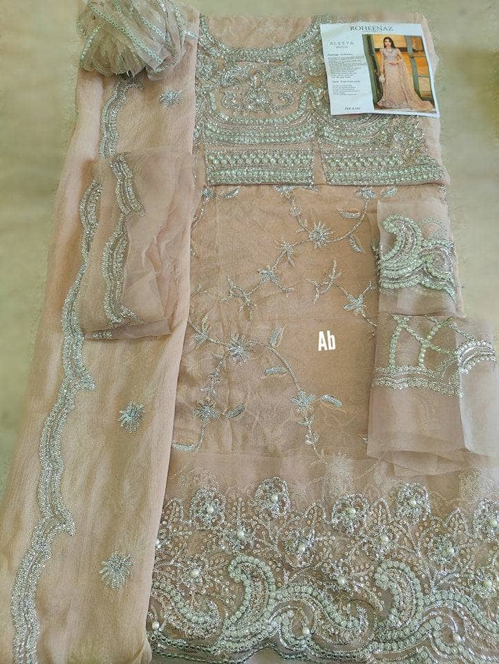 img_roheenaz_2023_awwal_boutique