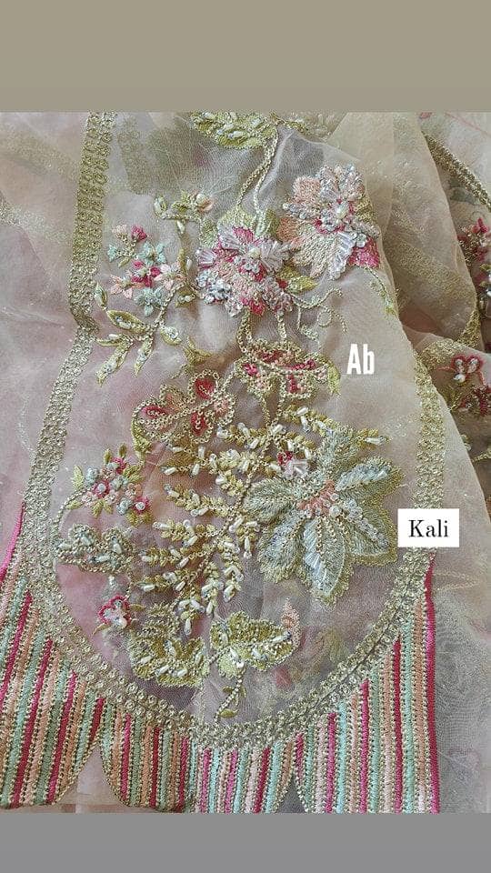 img_open_pic_crimson_wedding_awwal_boutique