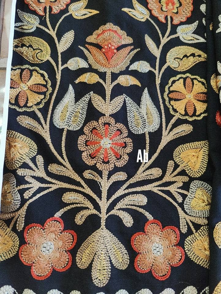 img_zaha_winter_open_pic_awwal_boutique