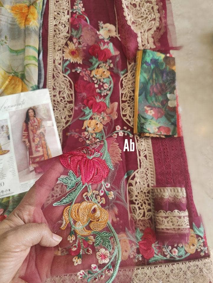 img_open_pic_adans_libas_luxuriate_awwal_boutique