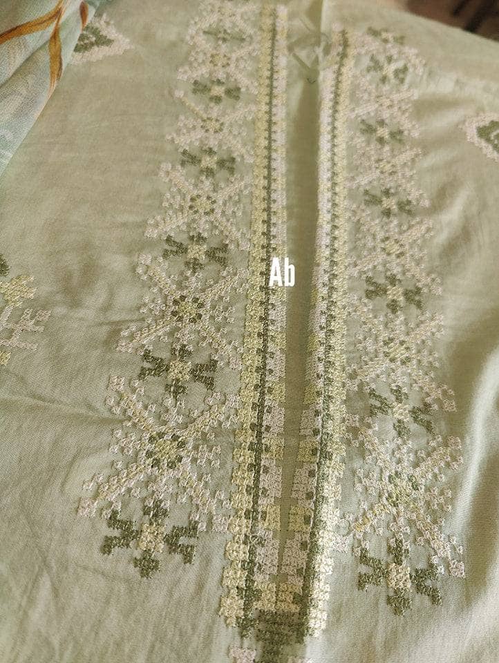 img_roheenaz_lawn_23_awwal_boutique