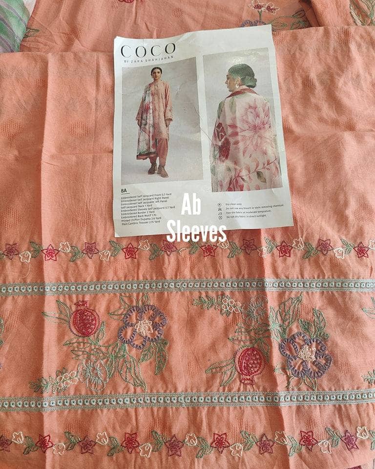 img_coco_lawn_23_awwal_boutique