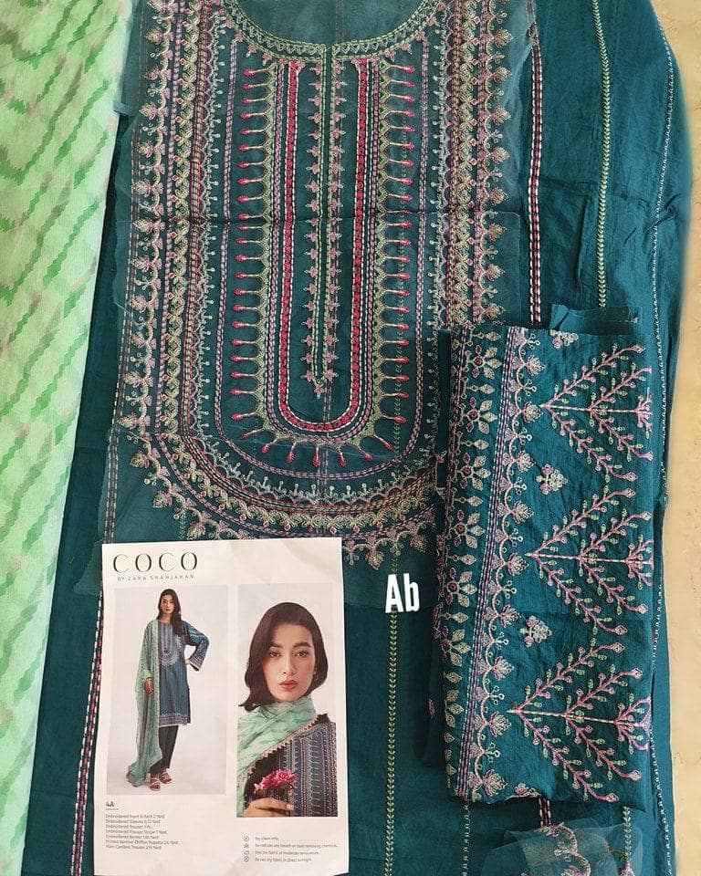 img_coco_lawn_23_awwal_boutique