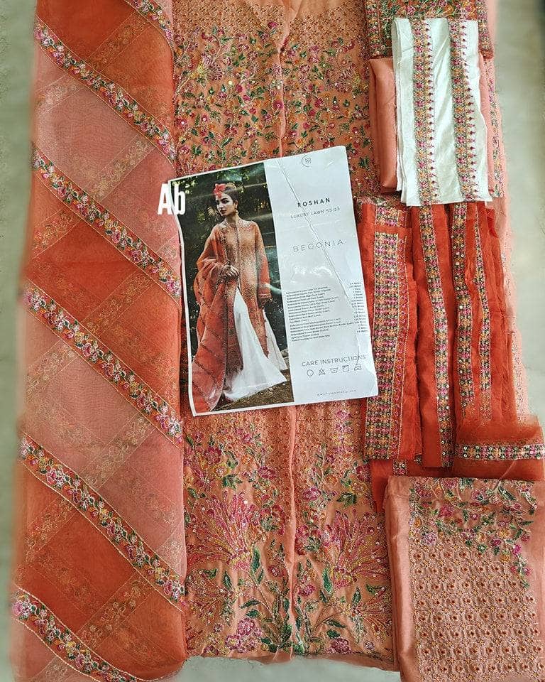 img_open_pic_hussain_rehar_roshan_awwal_boutique