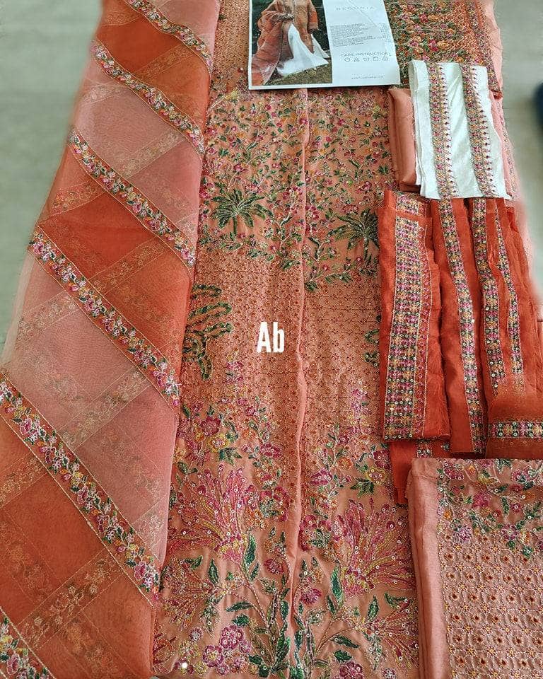 img_open_pic_hussain_rehar_roshan_awwal_boutique