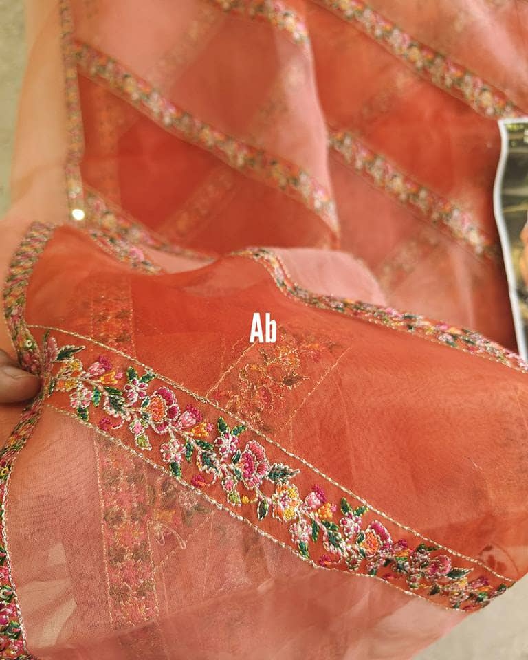 img_open_pic_hussain_rehar_roshan_awwal_boutique