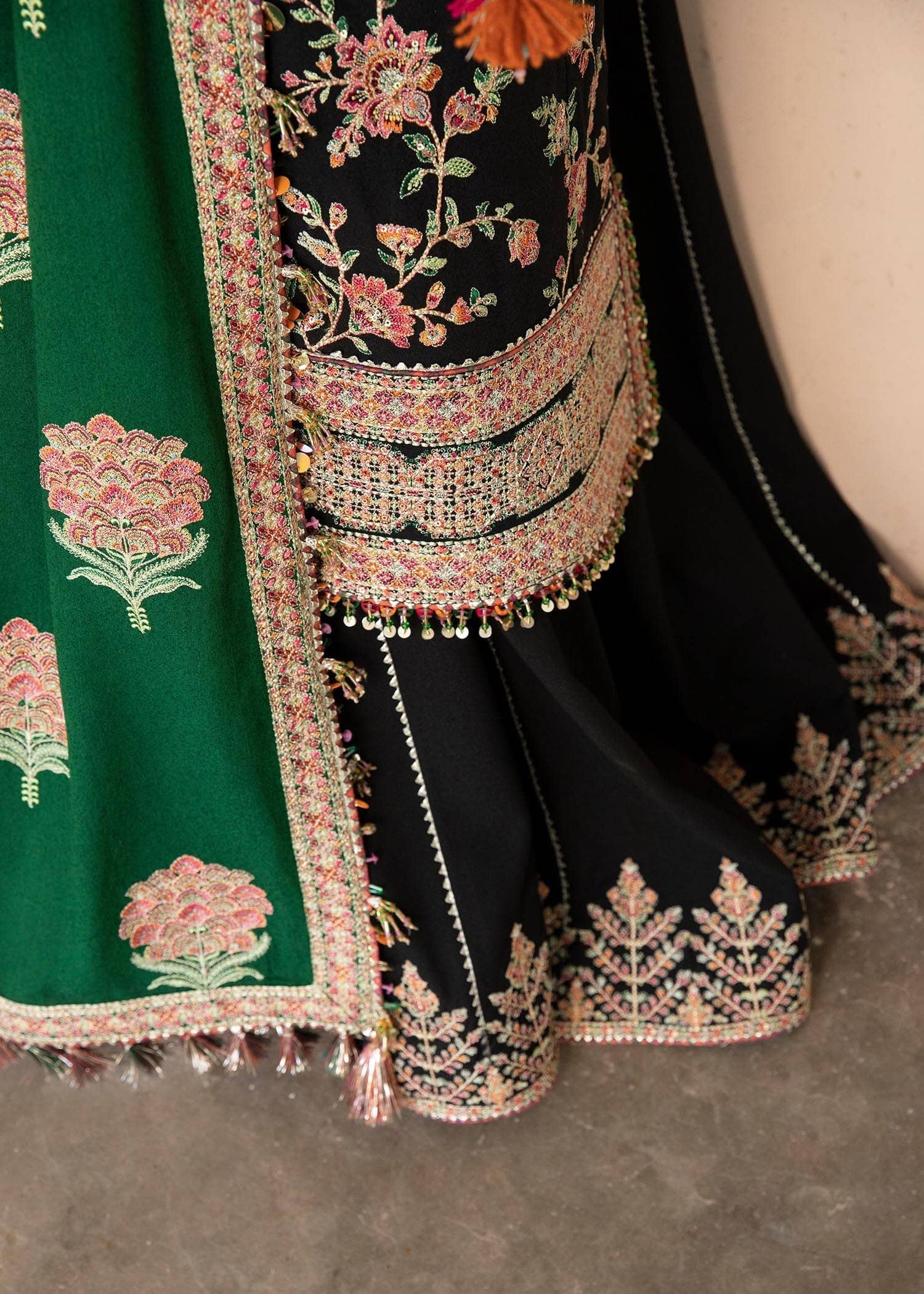 img_hussain_rehar_karandi_22_awwal_boutique