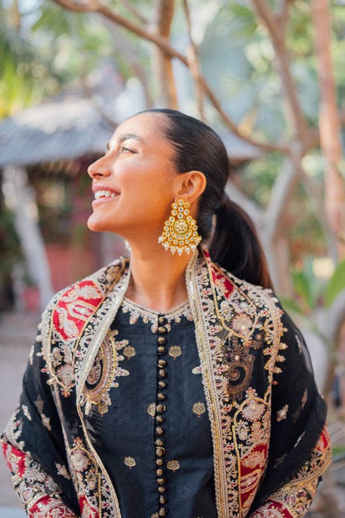 img_qalamkar_luxury_formals_awwal_boutique