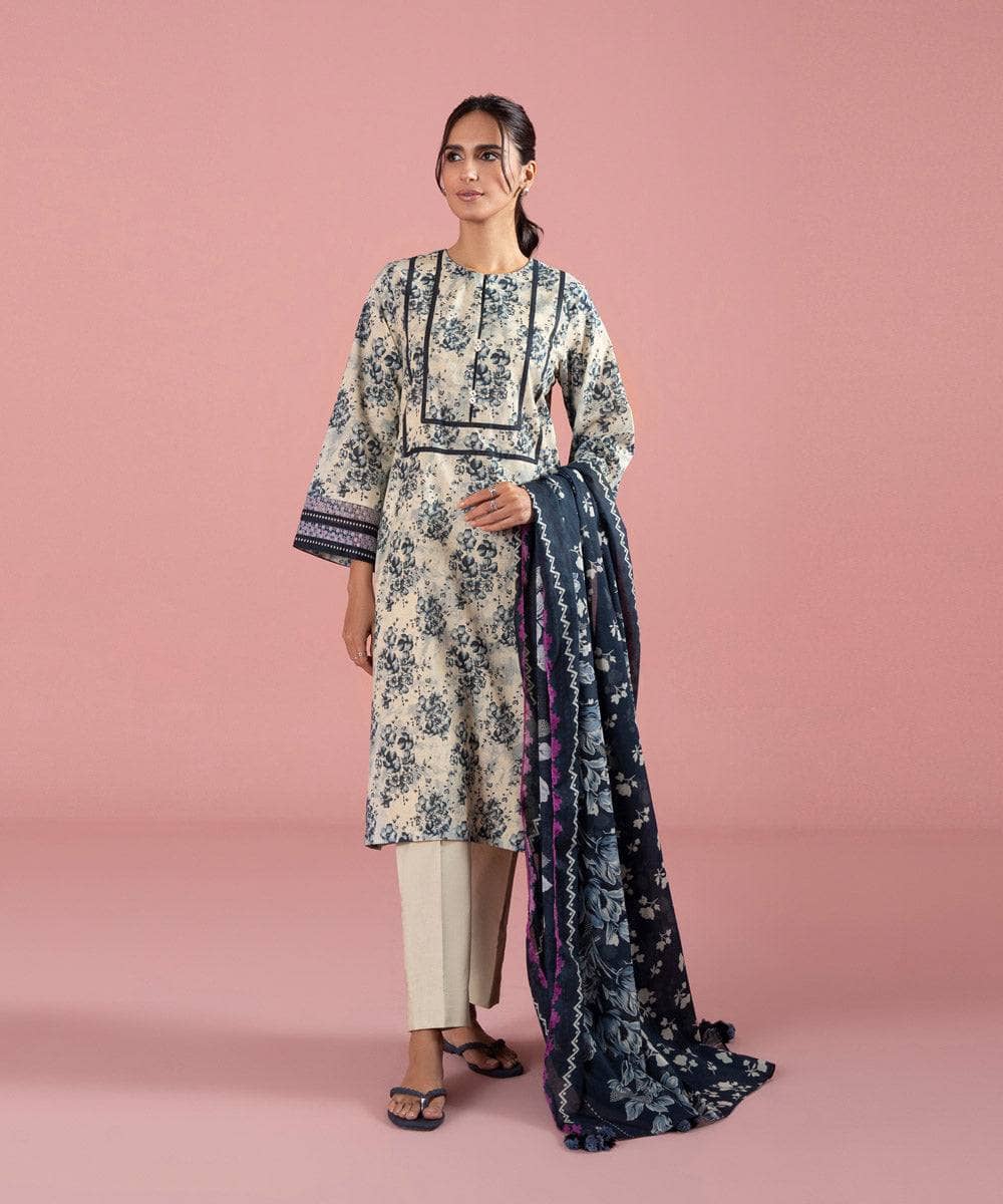 Img_sapphire_day_to_day_lawn_23_awwal_boutique_awwal_boutique