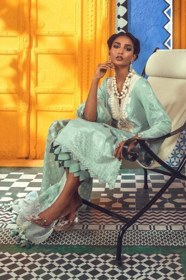 img_sana_safinaz_pre_fall_winter_wooven_collection_awwal_boutique