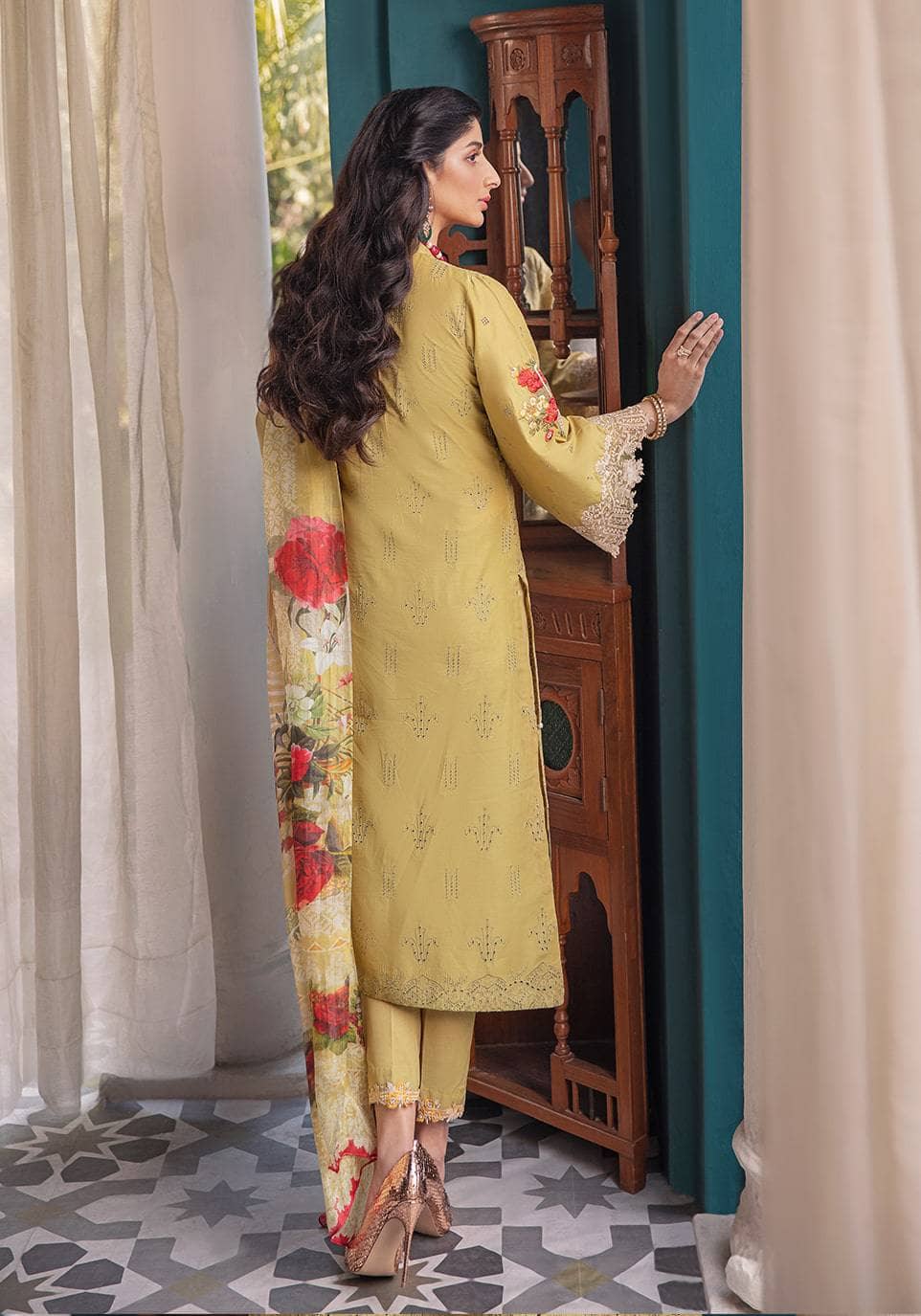 img_elaf_festive_chiknakari_lawn_22_awwal_boutique