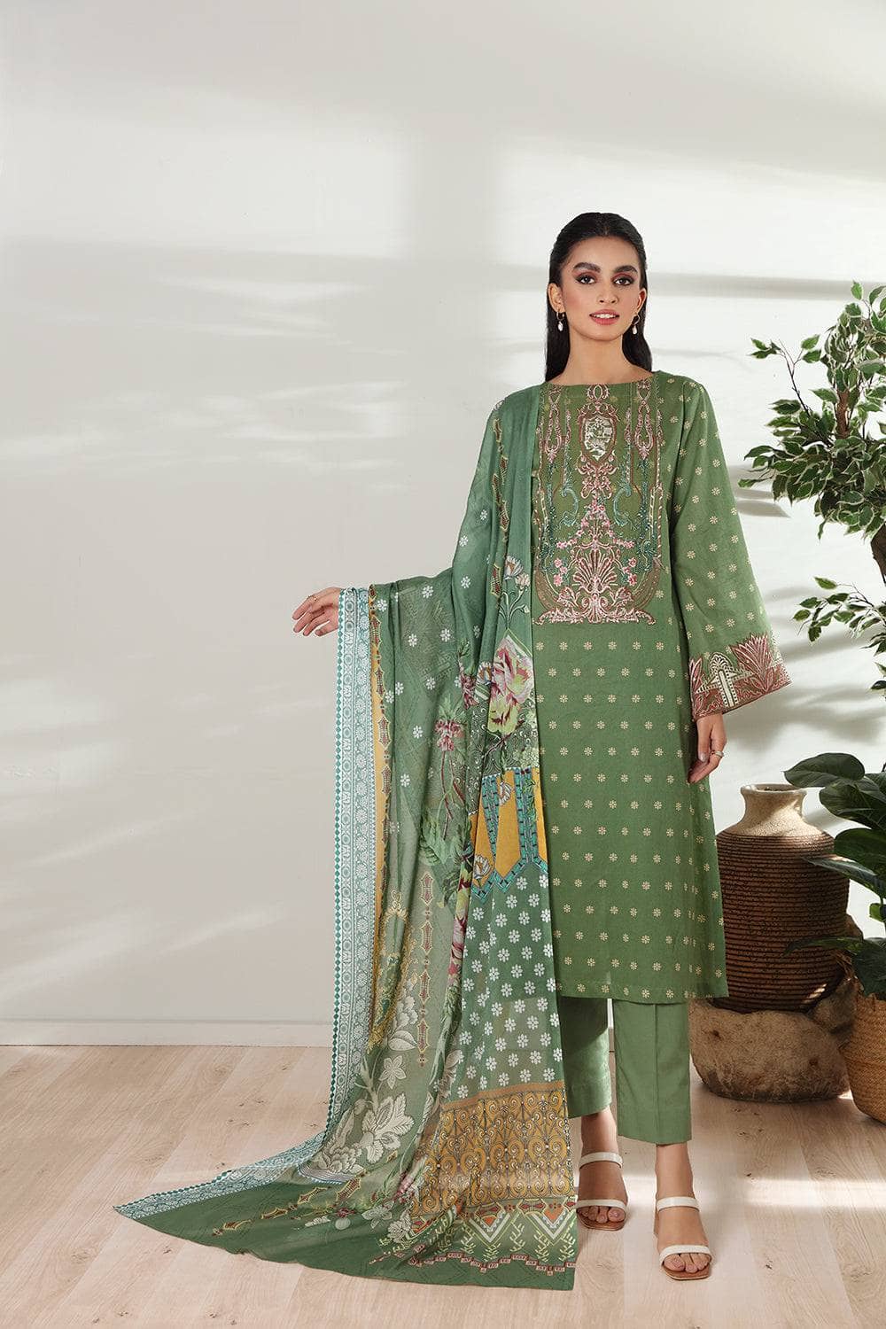 img_nishat_linen_lawn_2022_awwal_boutique