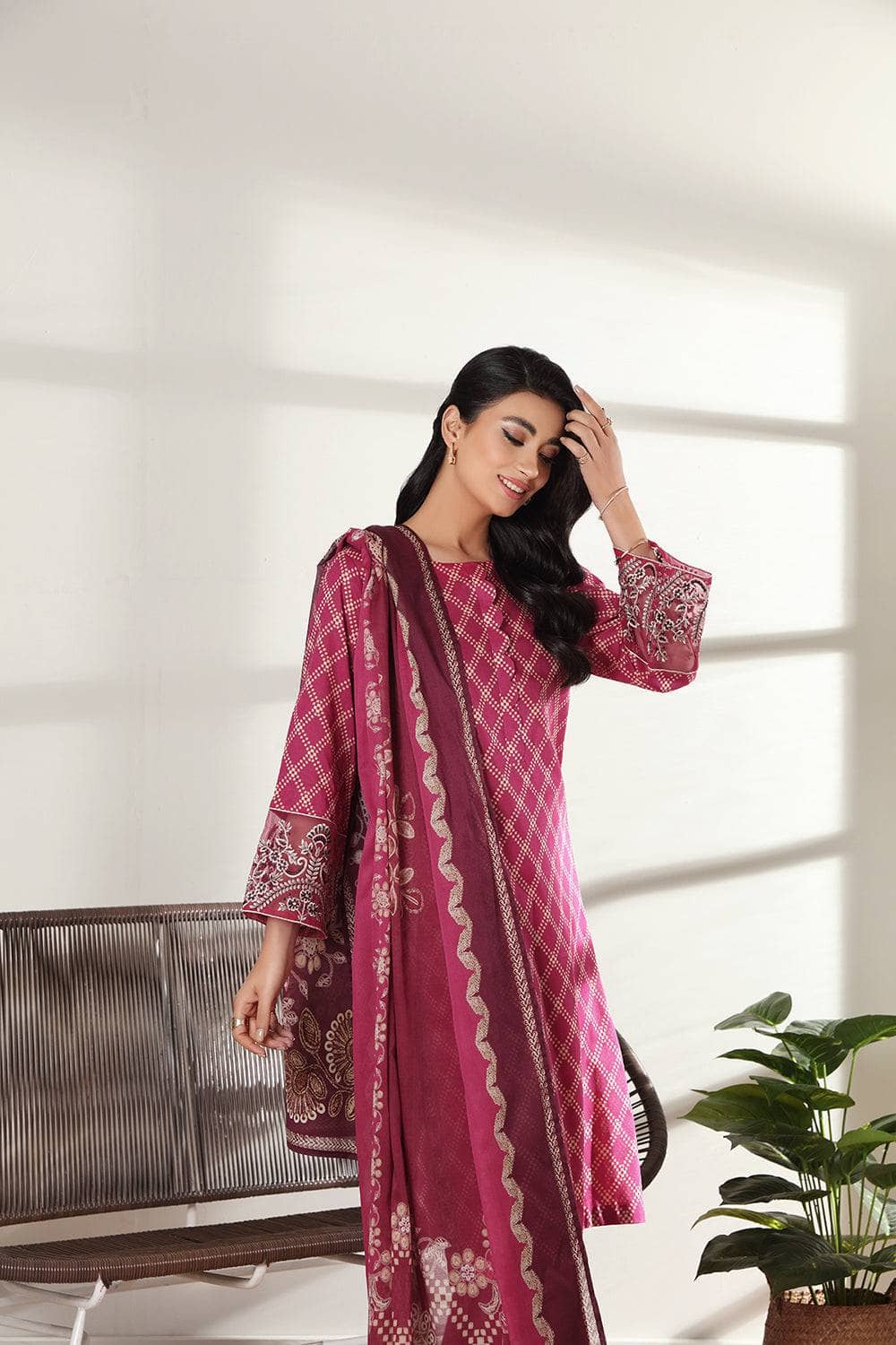 img_nishat_linen_lawn_2022_awwal_boutique