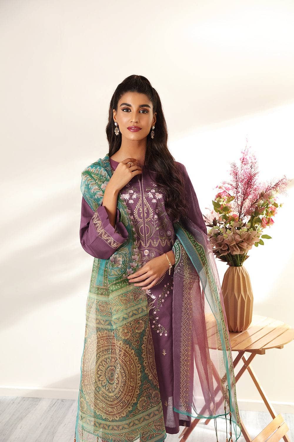 Img_nishat_linen_lawn_22_awwal_boutique