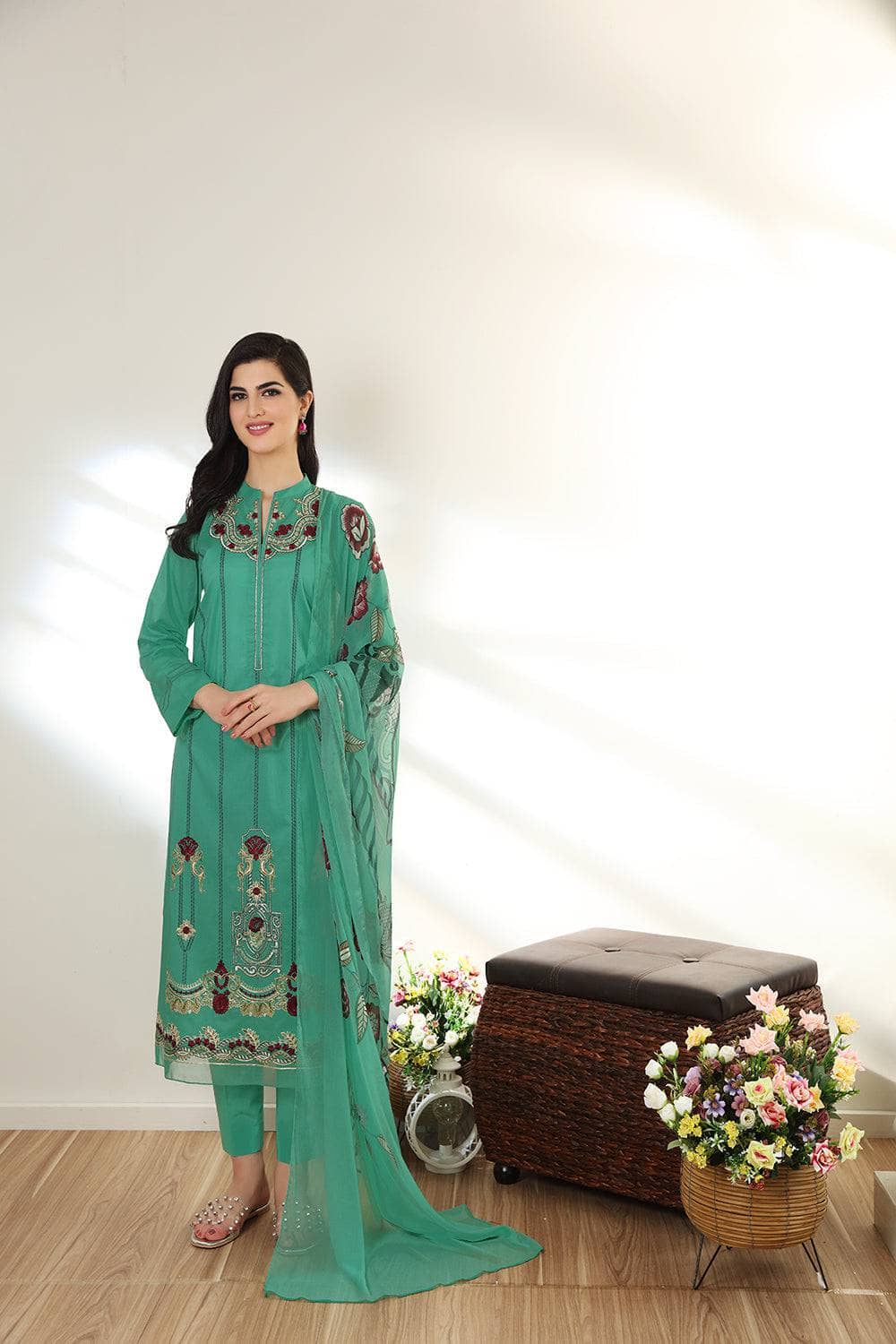 Img_nishat_linen_lawn_22_awwal_boutique