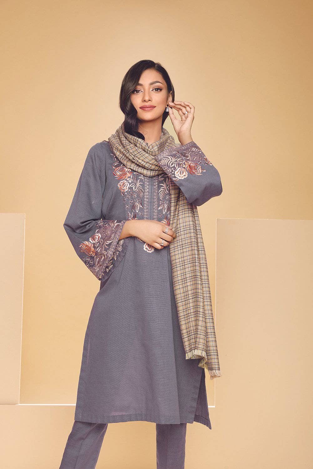 img_nishat_linen_winter_collection_awwal_boutique