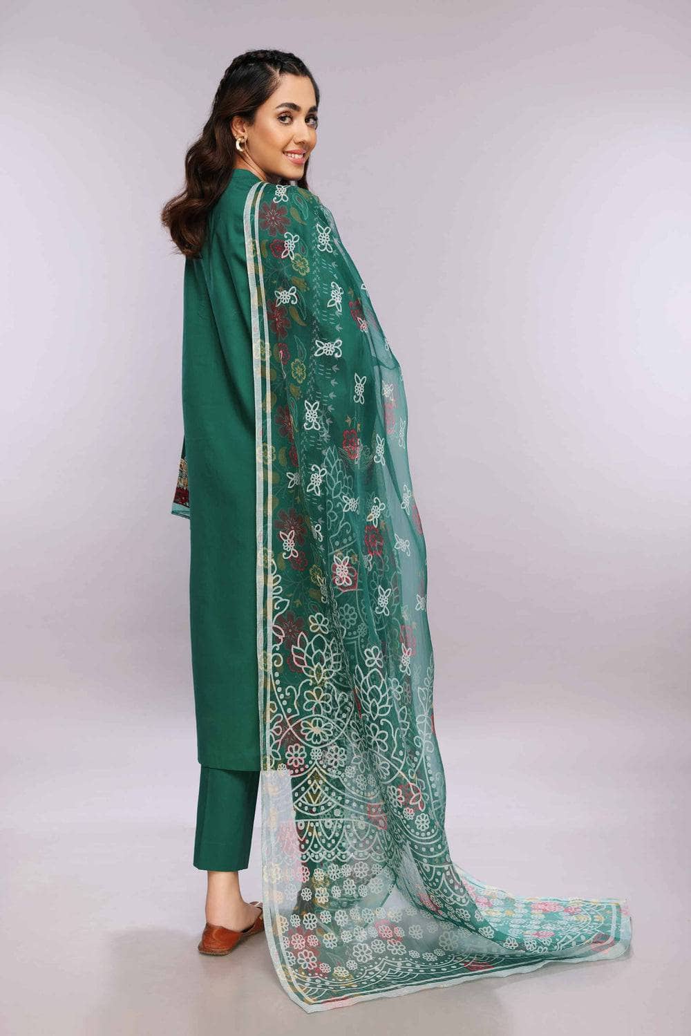 Img_nishat_lawn_nisha_23_awwal_boutique