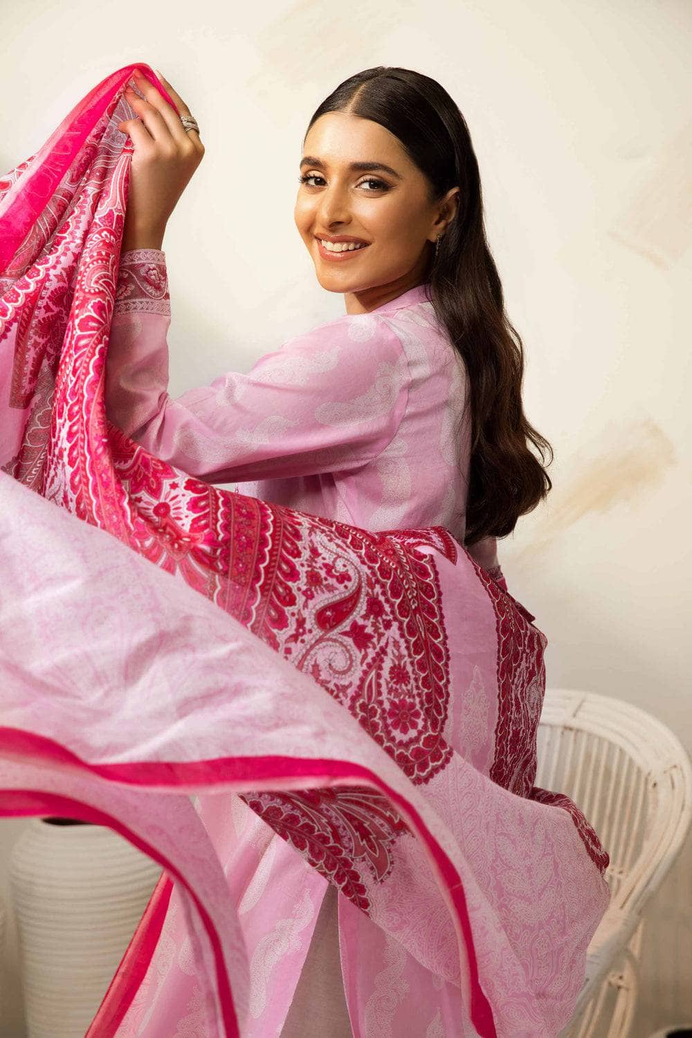 Img_nishat_lawn_nisha_awwal_boutique