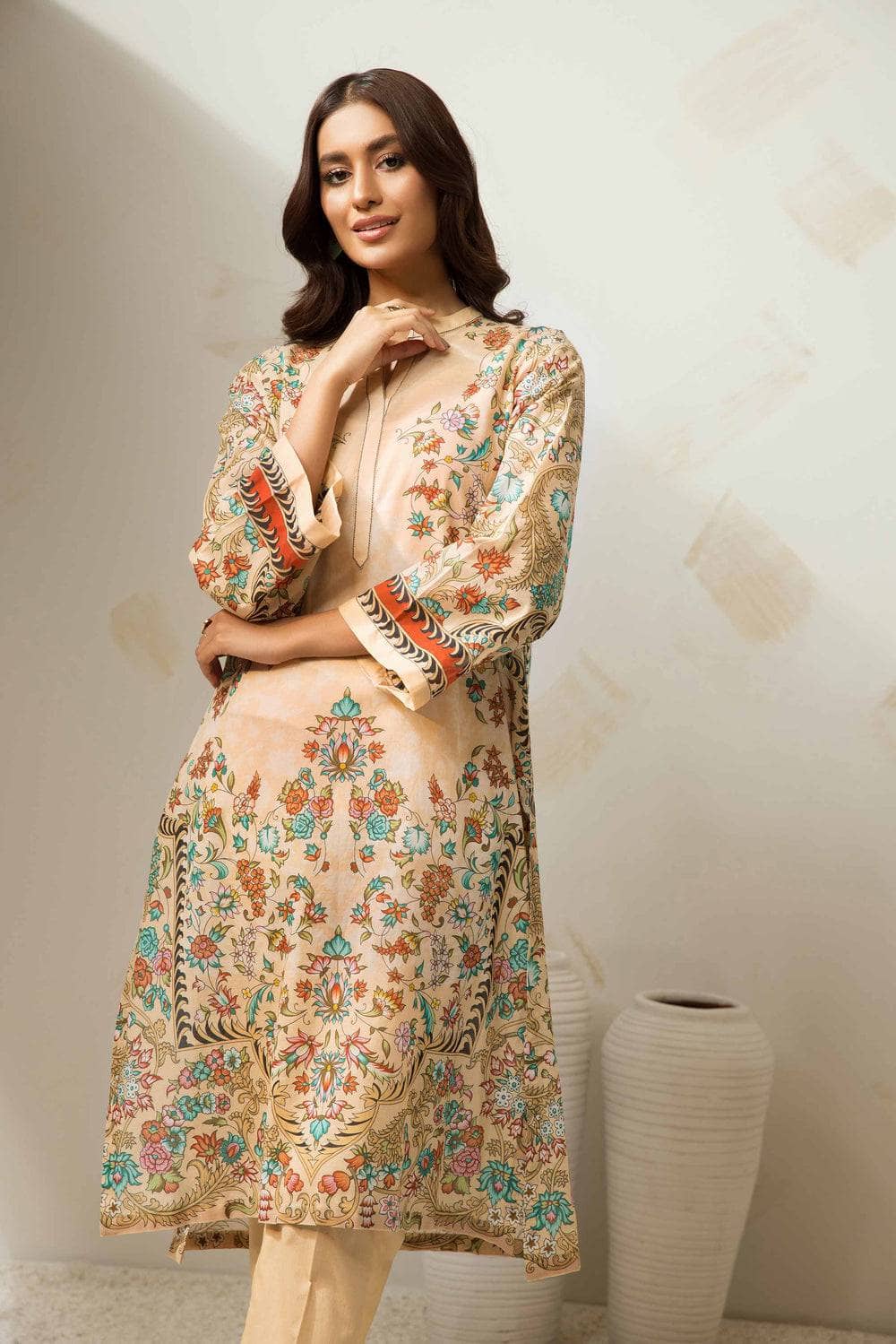 Img_nishat_lawn_nisha_awwal_boutique