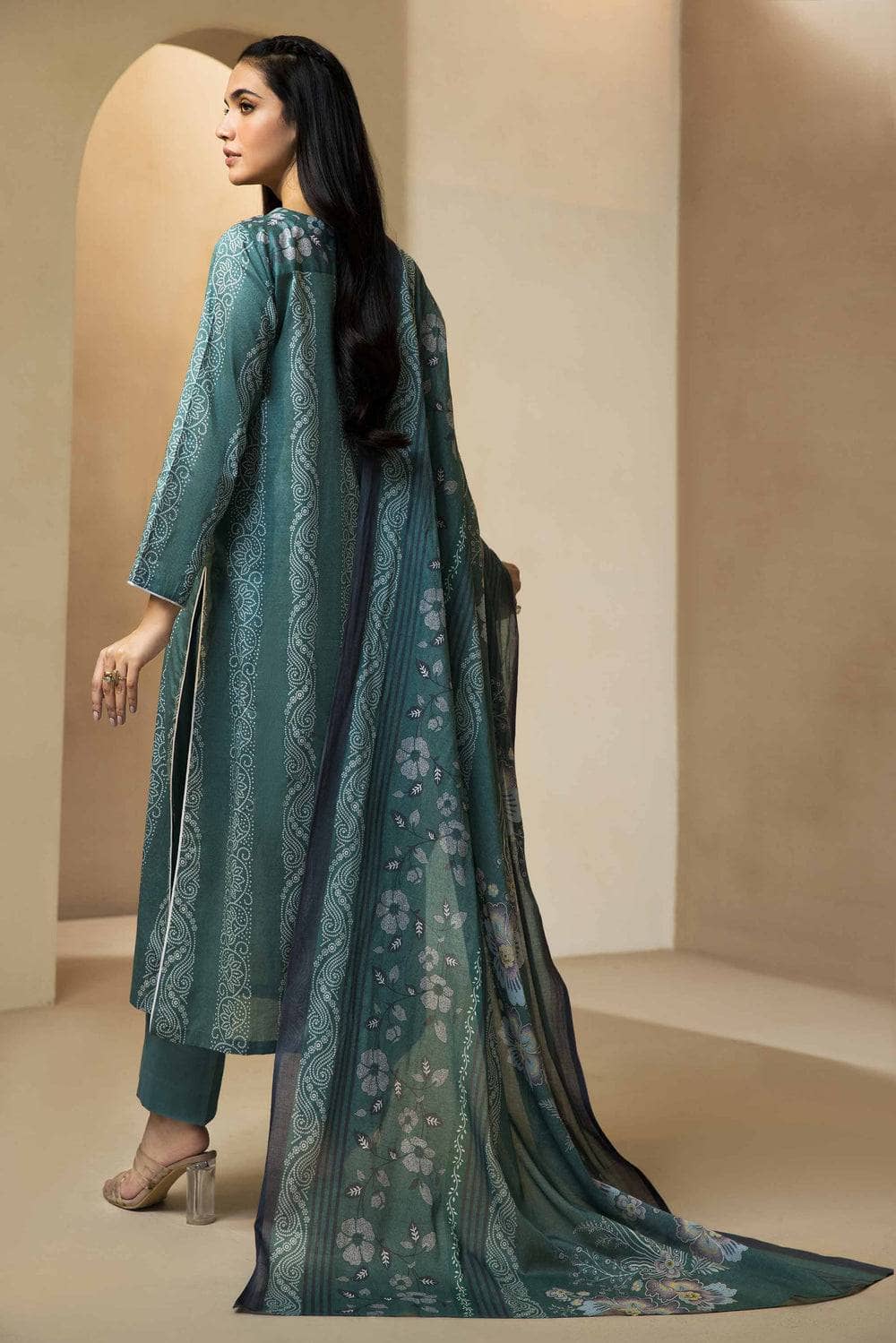 Img_nishat_lawn_nisha_23_awwal_boutique