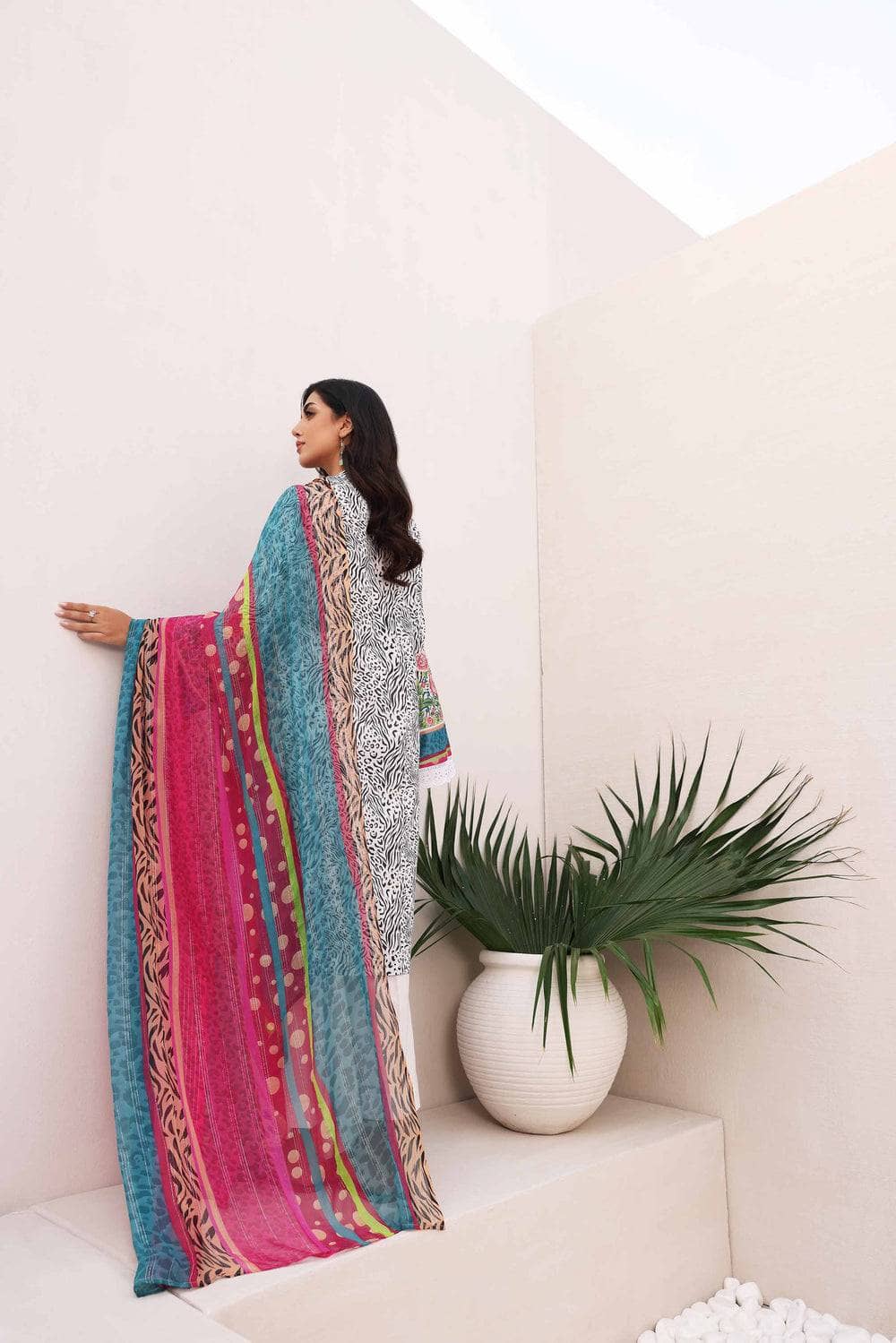 img_nishat_lawn_23_nisha_awwal_boutique