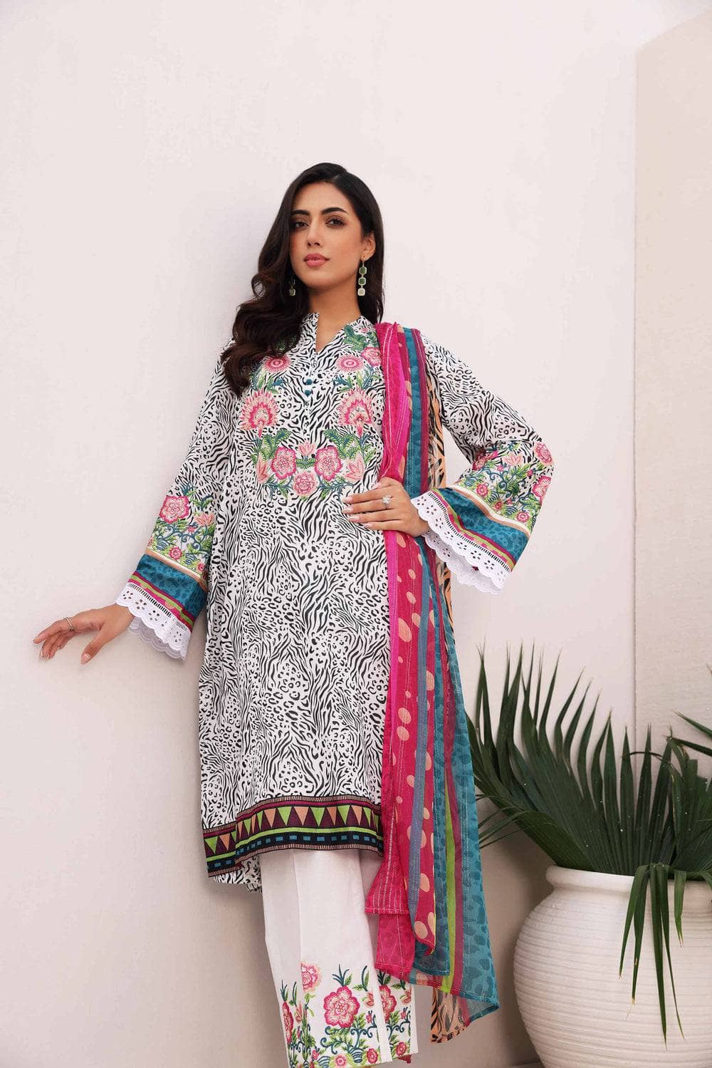 img_nishat_lawn_23_nisha_awwal_boutique