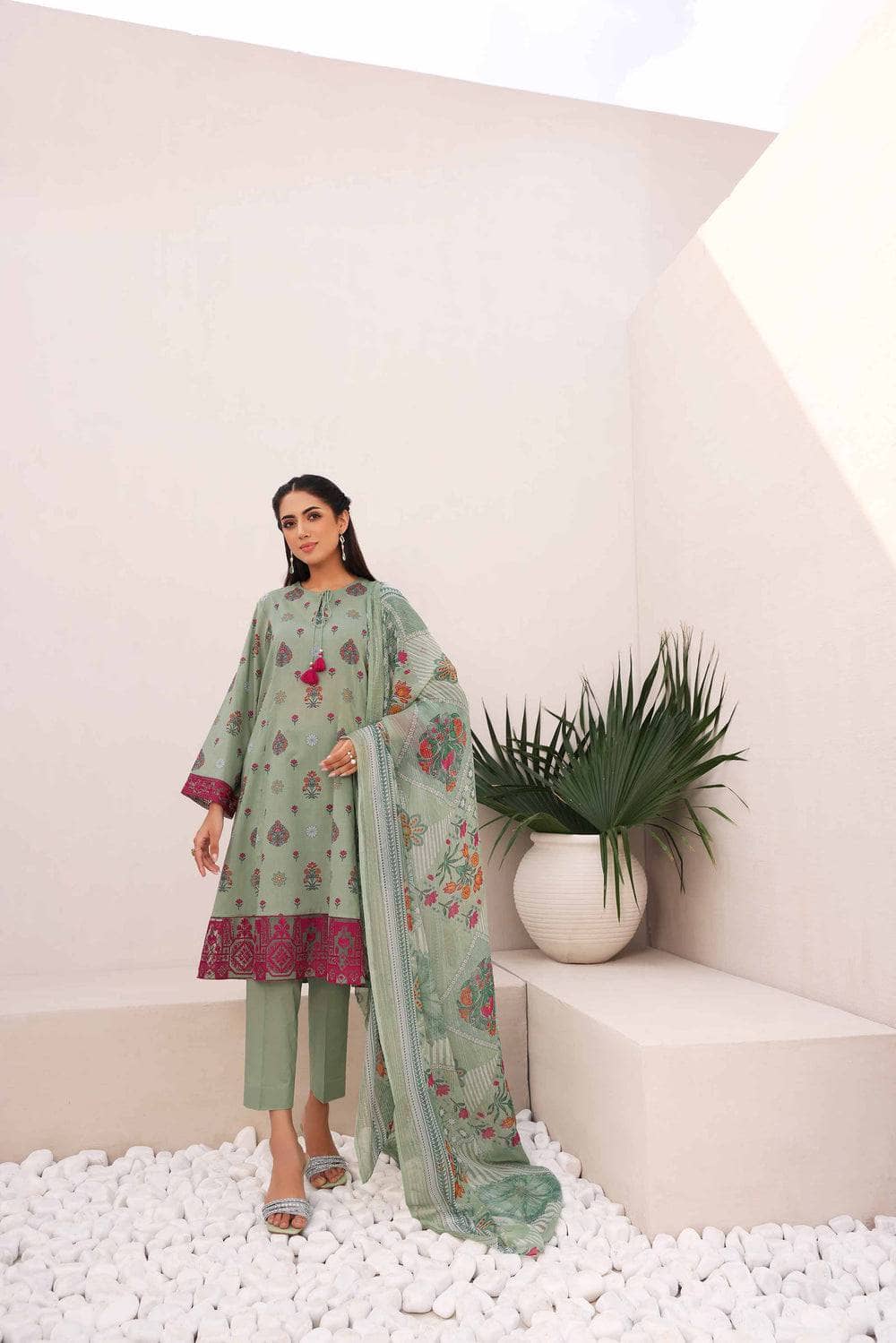 img_nishat_lawn_23_nisha_awwal_boutique