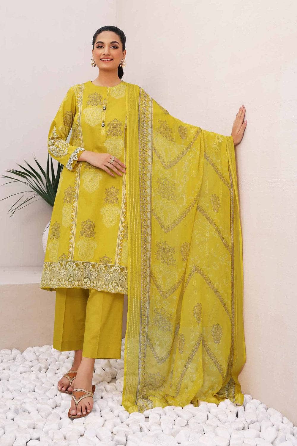 img_nishat_lawn_23_nisha_awwal_boutique