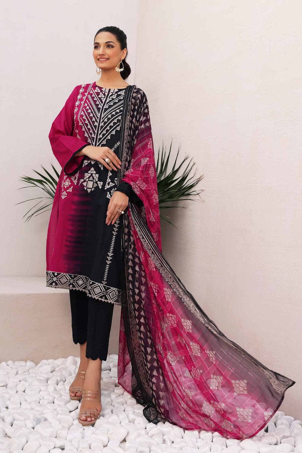 Img_nishat_lawn_nisha_23_awwal_boutique