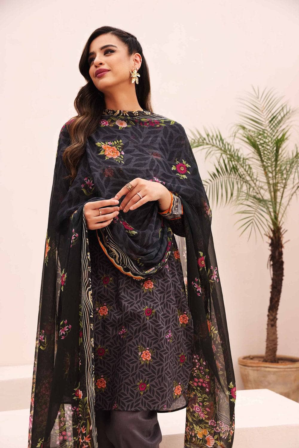 img_nishat_lawn_23_nisha_awwal_boutique