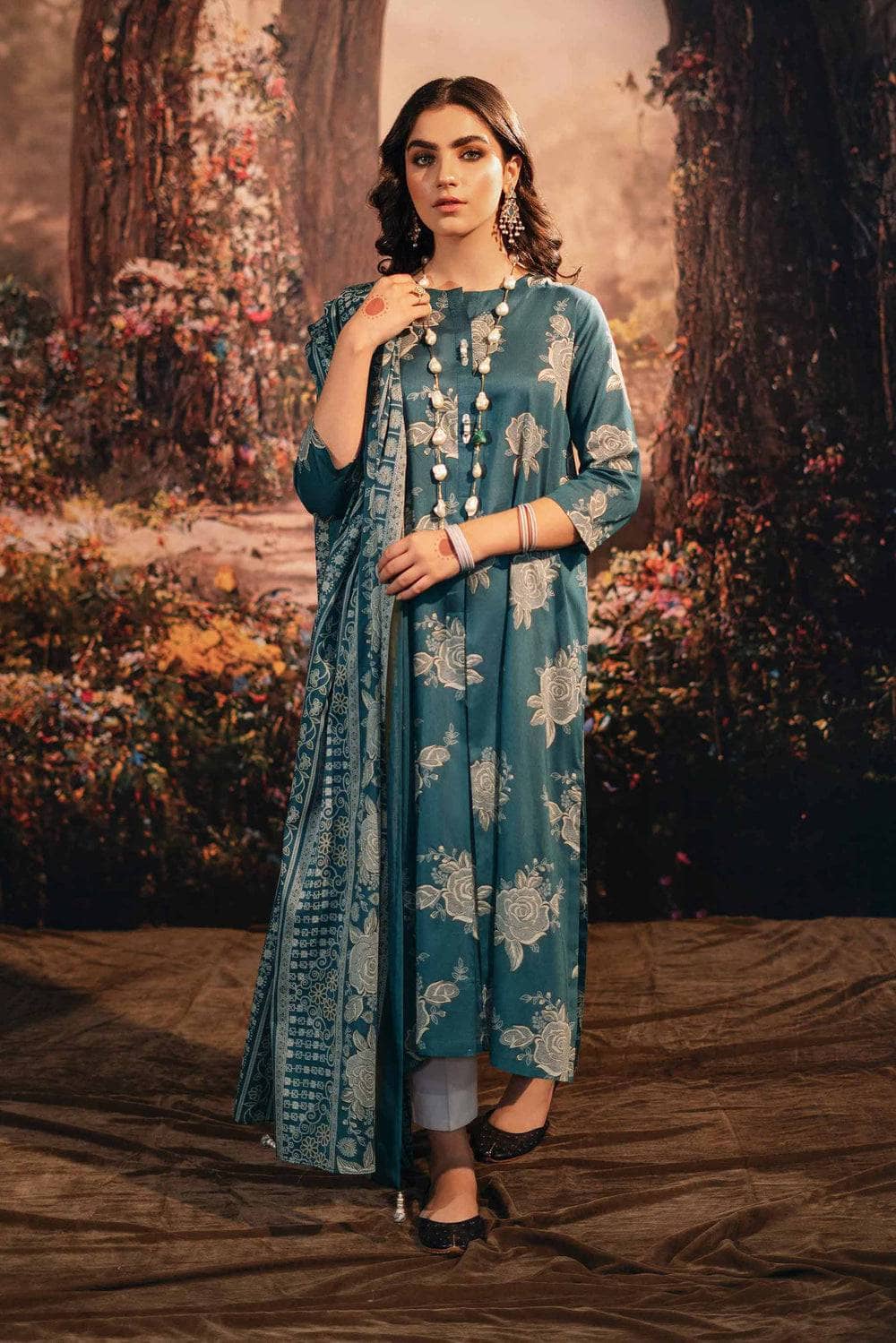 img_nishat_lawn_ramdan_edit_awwal_boutique