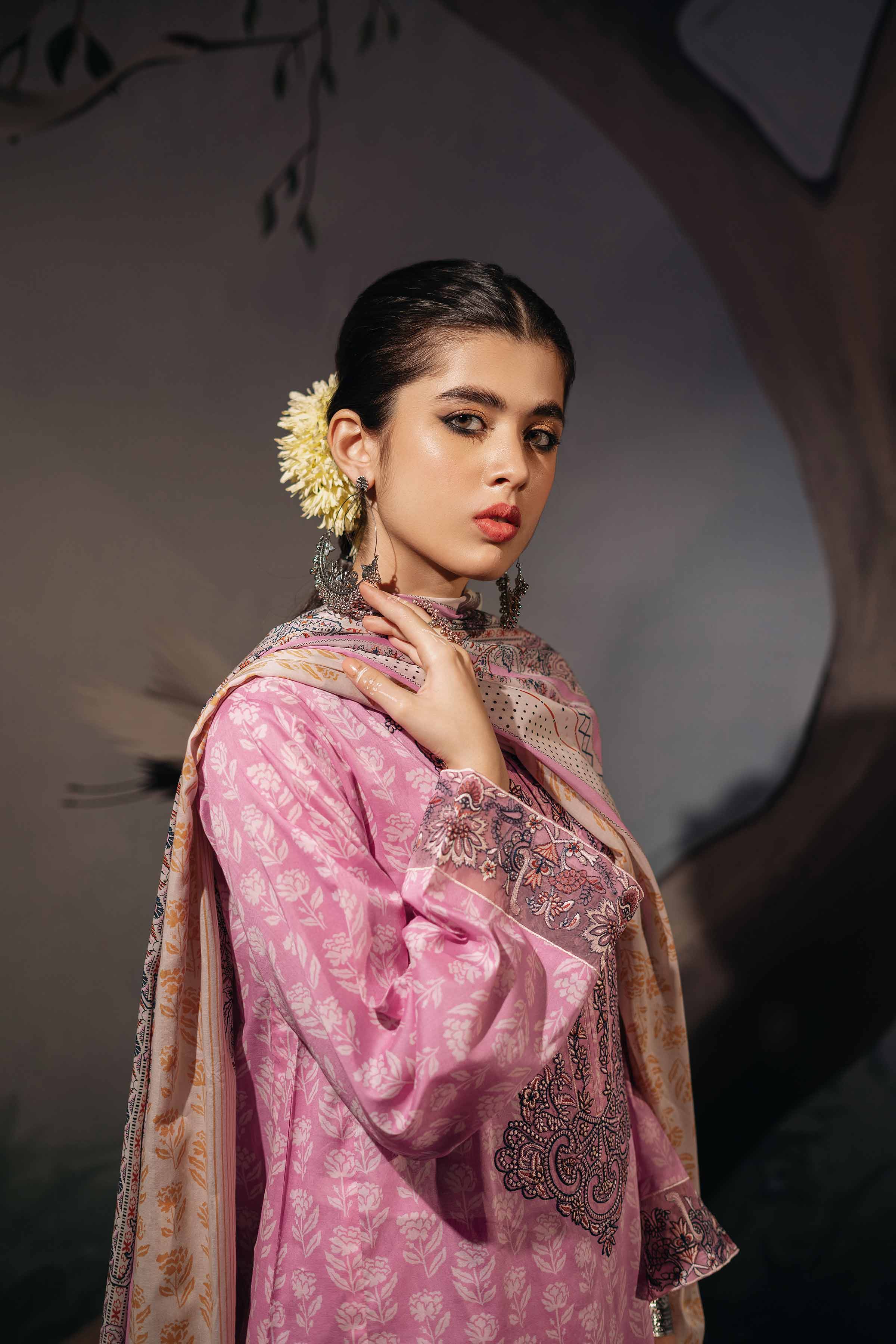 img_nishat_lawn_ramdan_edit_awwal_boutique