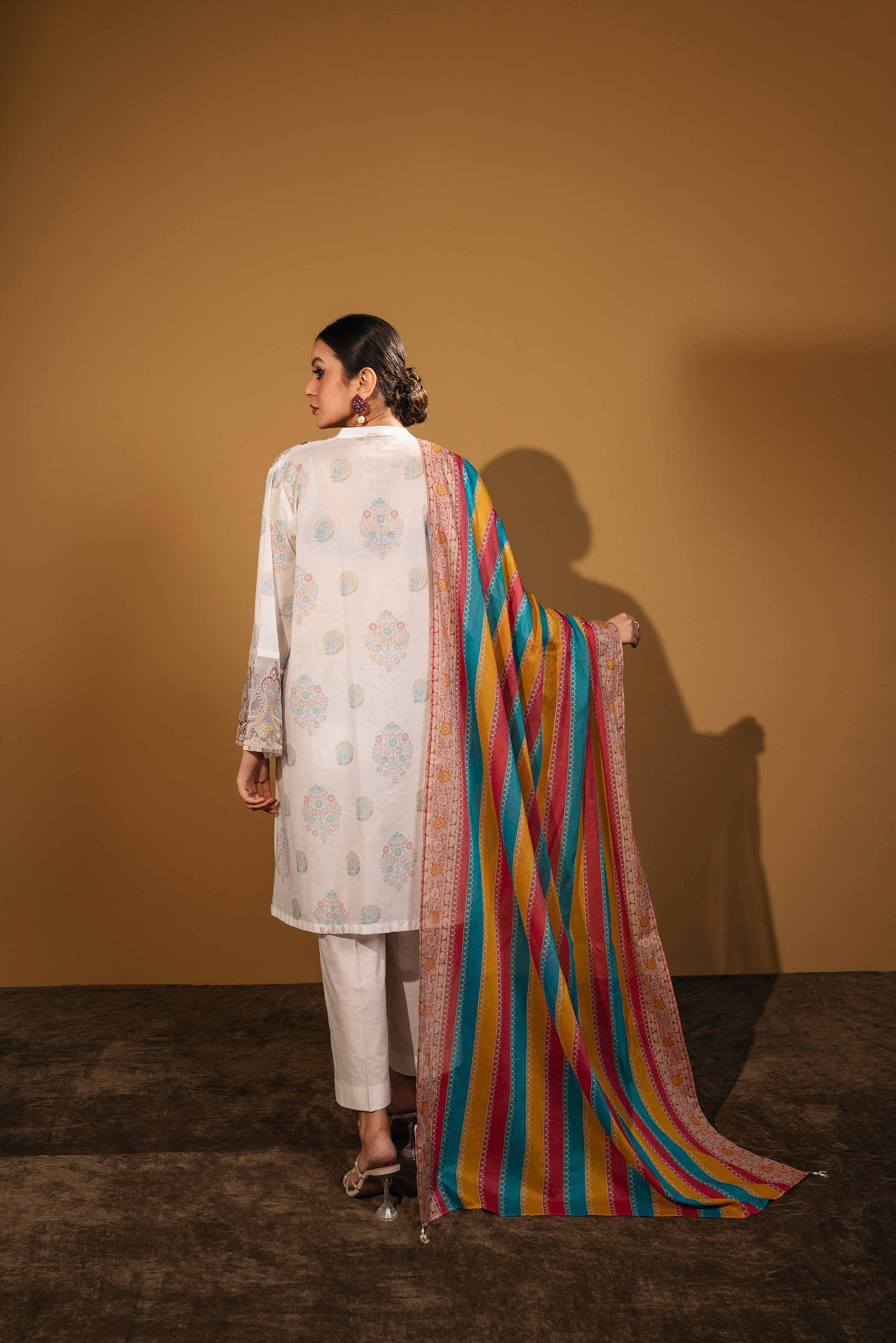 img_nishat_lawn_ramdan_edit_awwal_boutique