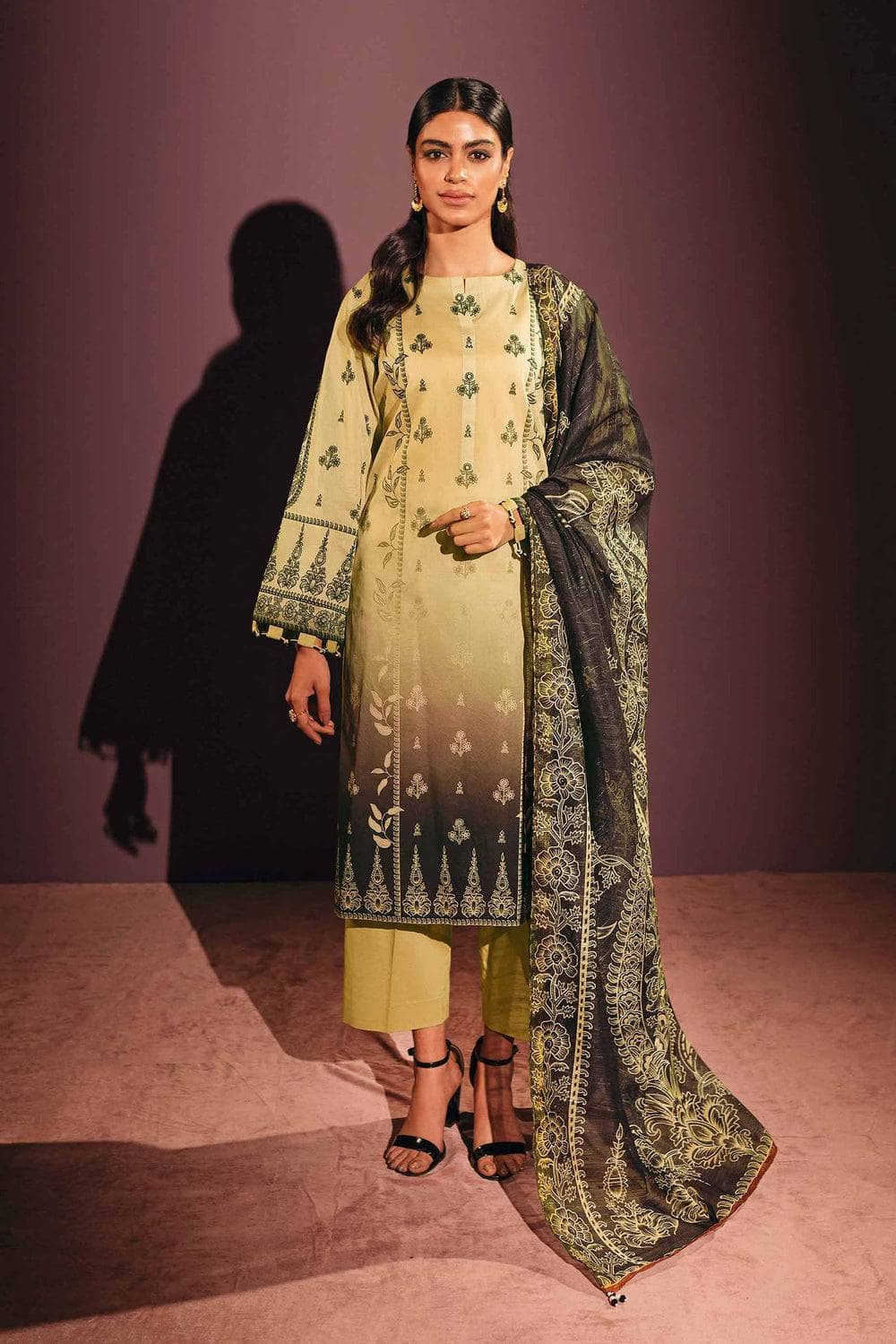 Img_nishat_lawn_23_ramdan_edit_awwal_boutique
