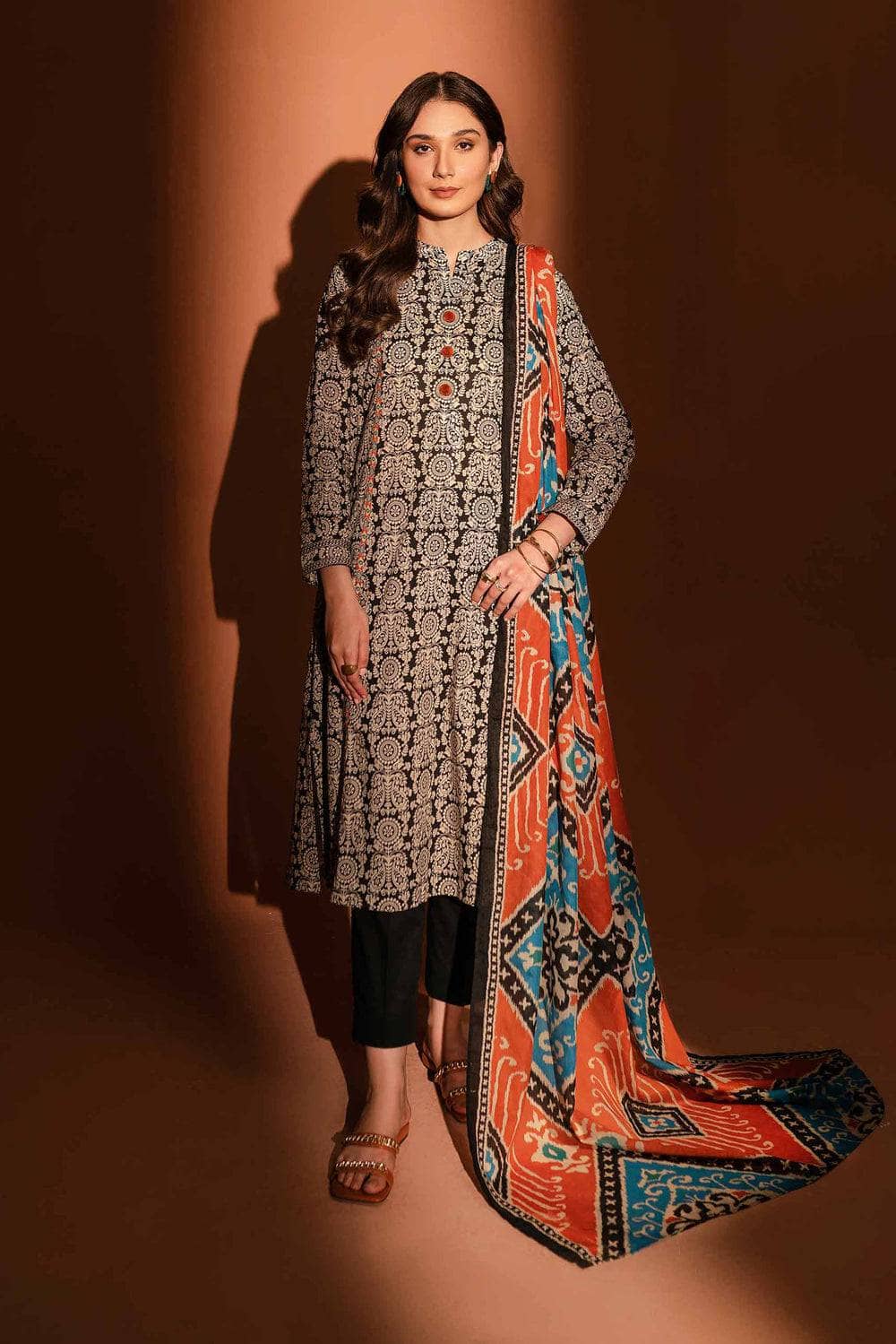 Img_nishat_lawn_ramdan_edit_awwal_boutique