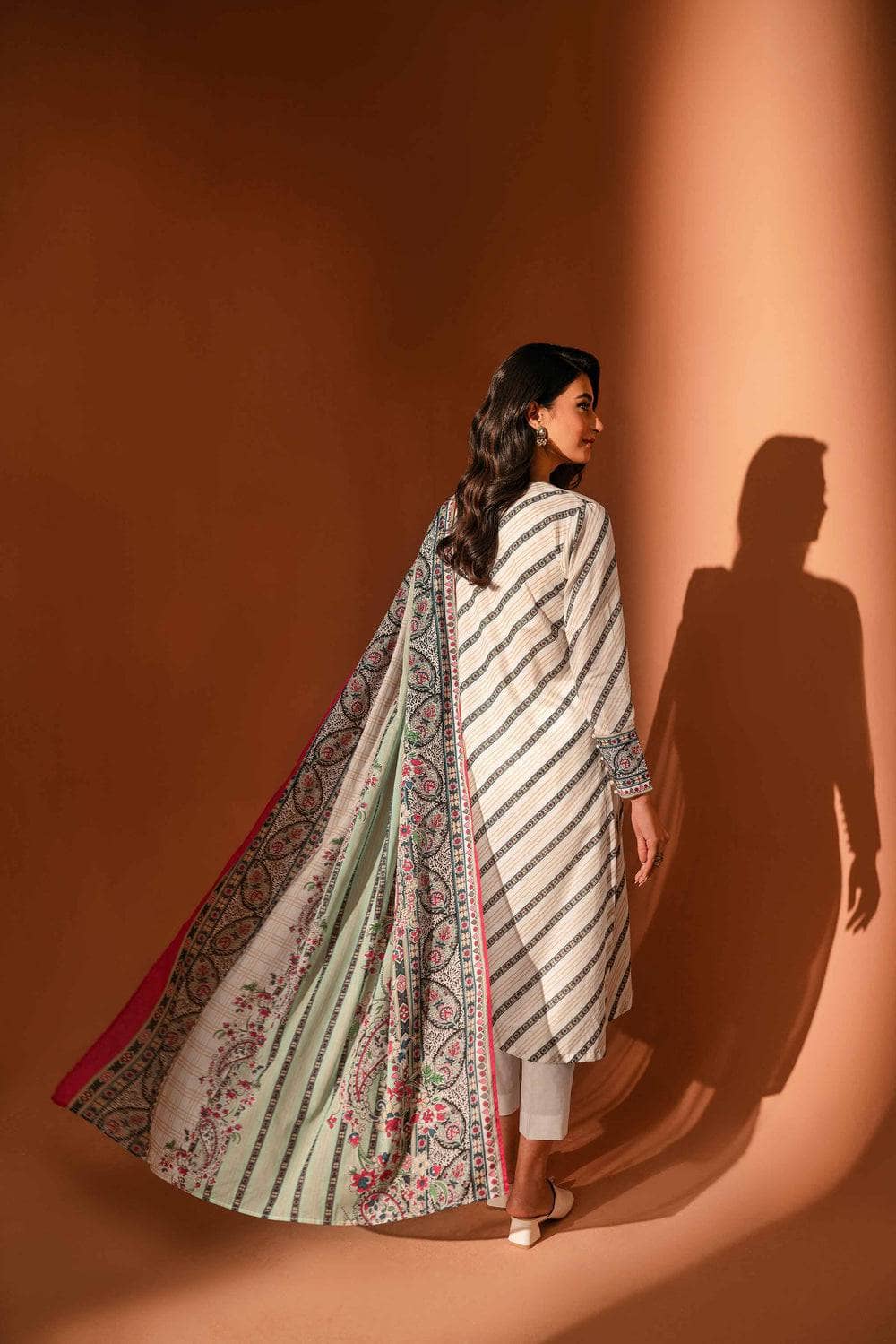 Img_nishat_lawn_ramdan_edit_awwal_boutique