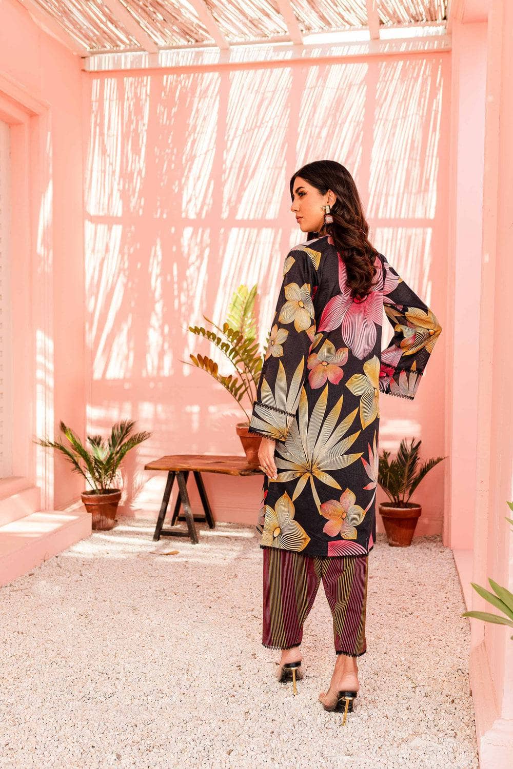 img_nishat_lawn_23_nisha_awwal_boutique