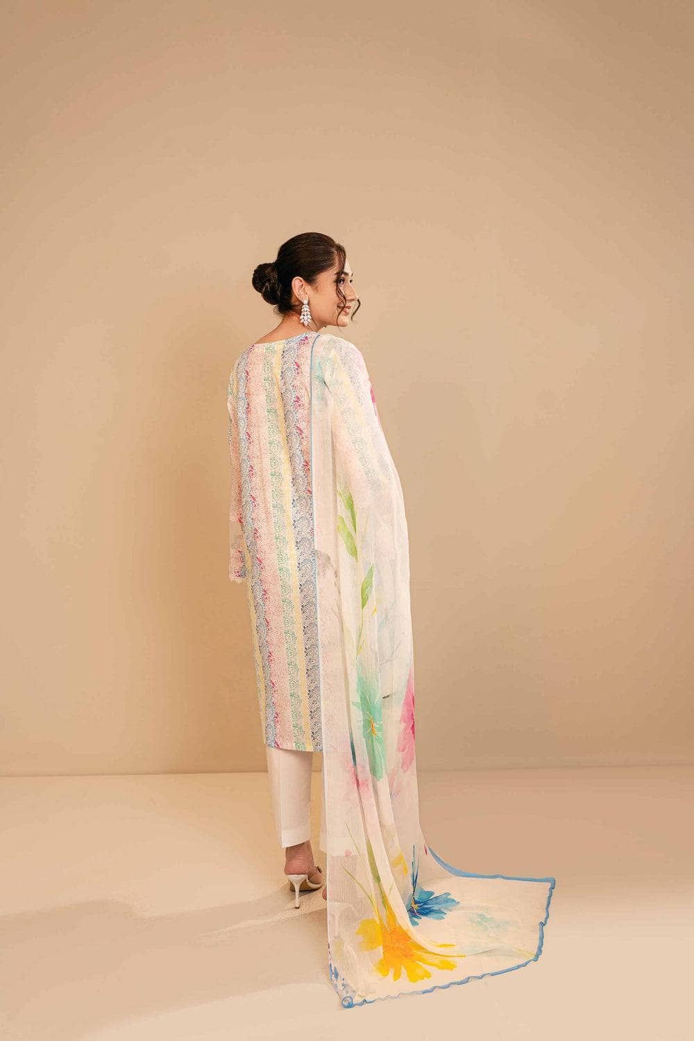 Img_nishat_lawn_ramdan_edit_awwal_boutique