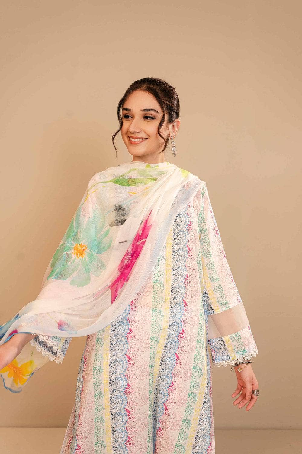 Img_nishat_lawn_ramdan_edit_awwal_boutique