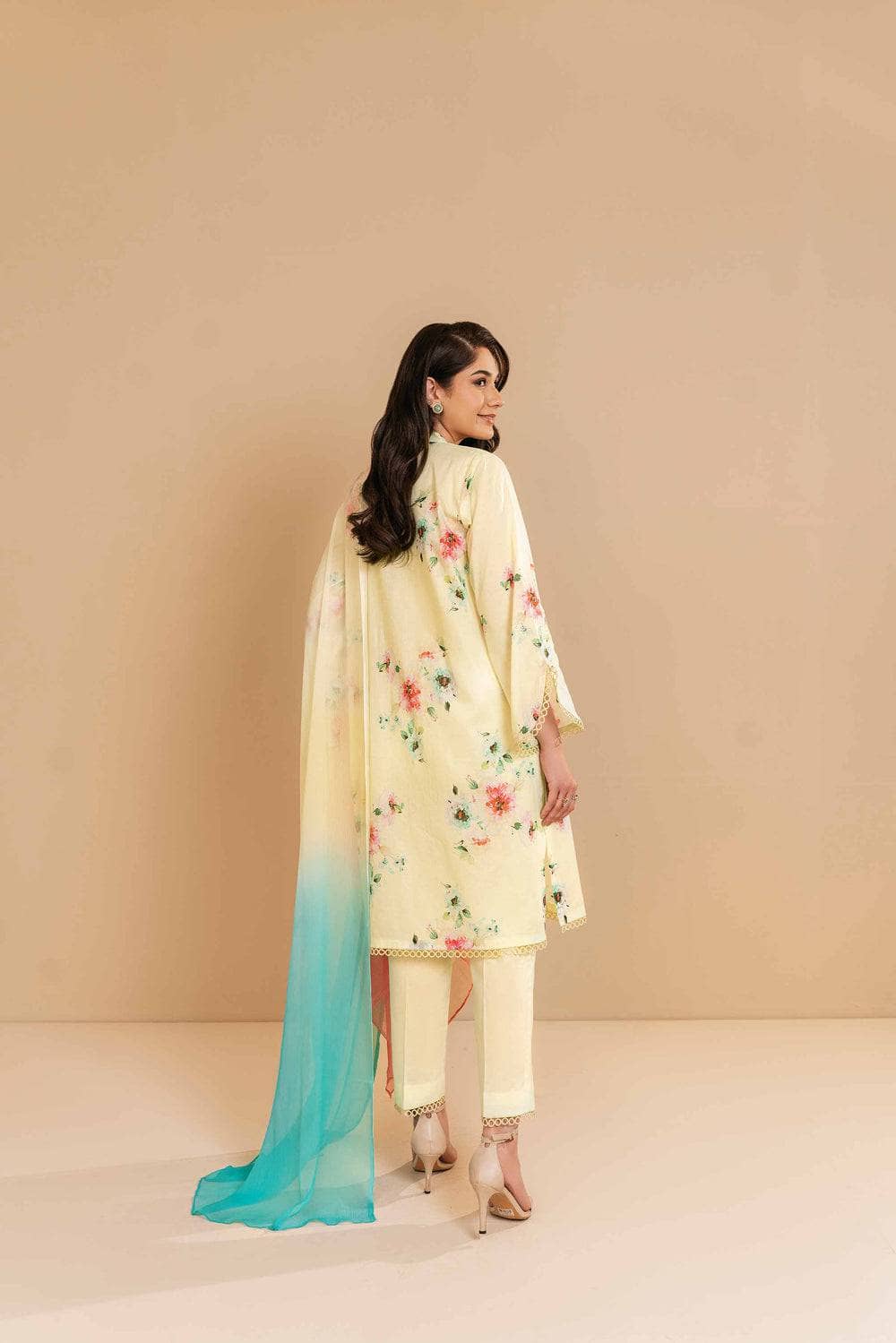 Img_nishat_lawn_ramdan_edit_awwal_boutique