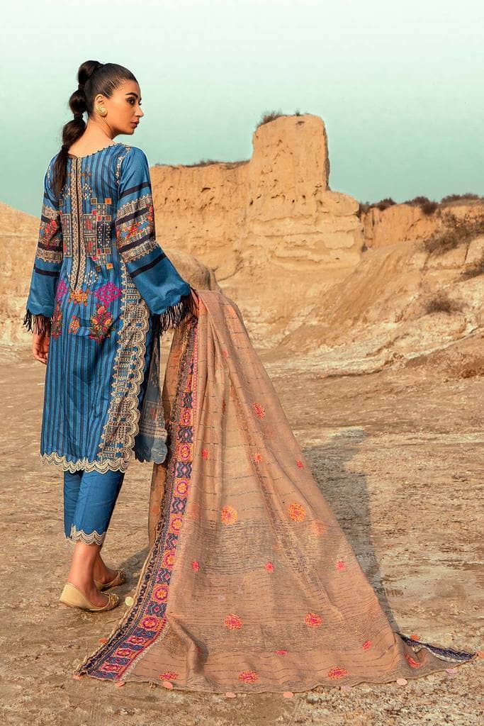 img_charizma_naranji_lawn_2021_awwal_boutique