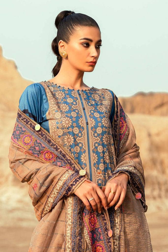 img_charizma_naranji_lawn_2021_awwal_boutique