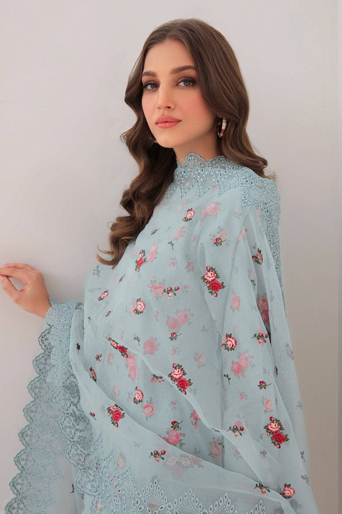 img_baroque_exclsuive_unstitched_lawn_23_awwal_boutique